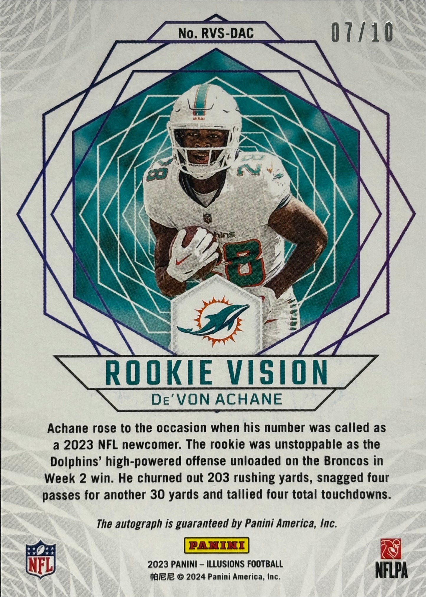 De’von Achane Illusions Rookie Vision Auto /10