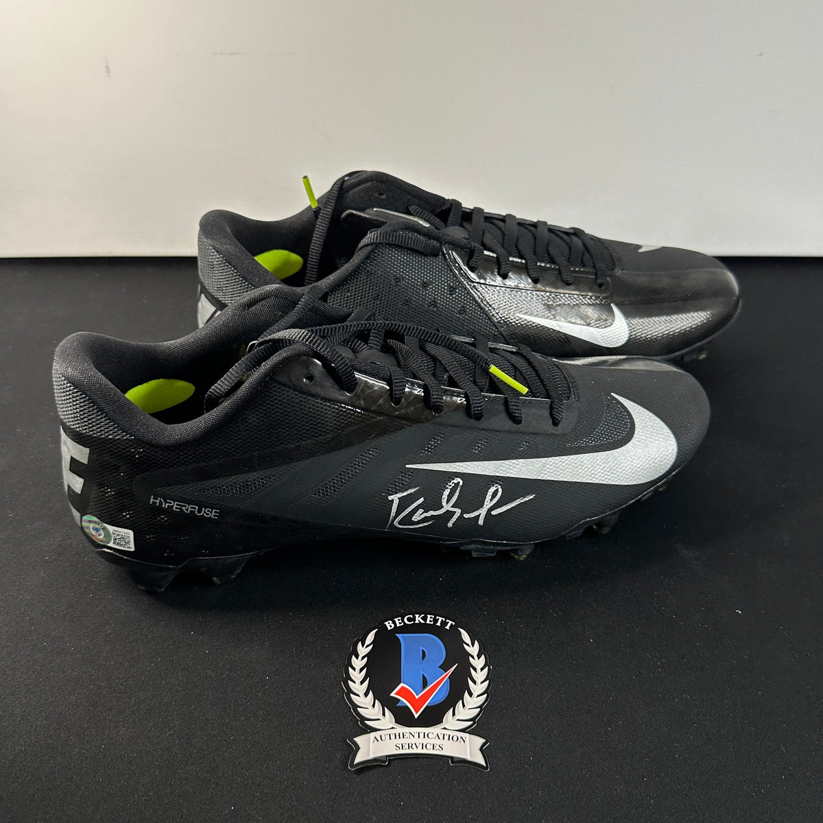 Randy Moss Signed Nike Cleat Autograph Vikings (Beckett Certified)