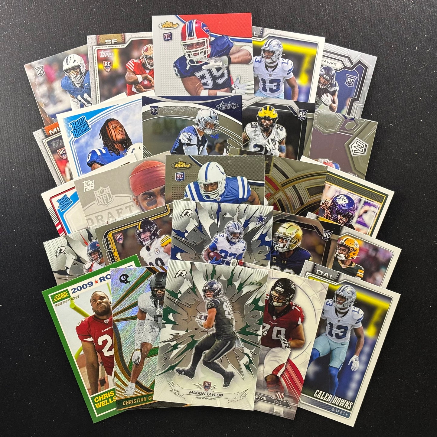 25x Rookie Football Card Value Lot #4A-R