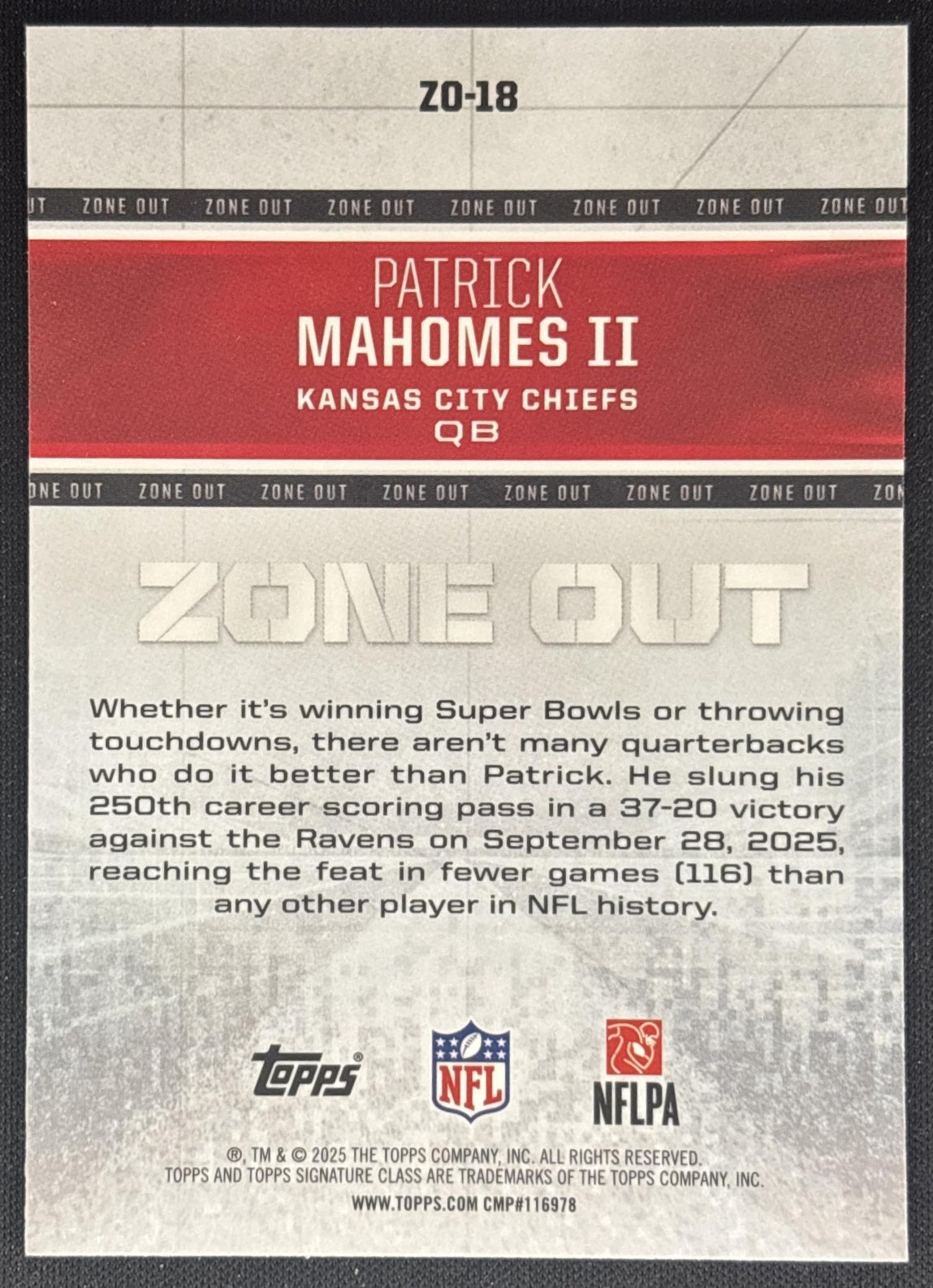 Patrick Mahomes II 2025 Topps Signature Class Zone Out Chiefs back