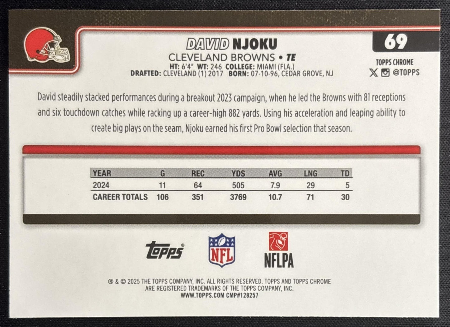 David Njoku 2025 Topps Chrome Green Refractor /99 Browns Sports Trading Cards