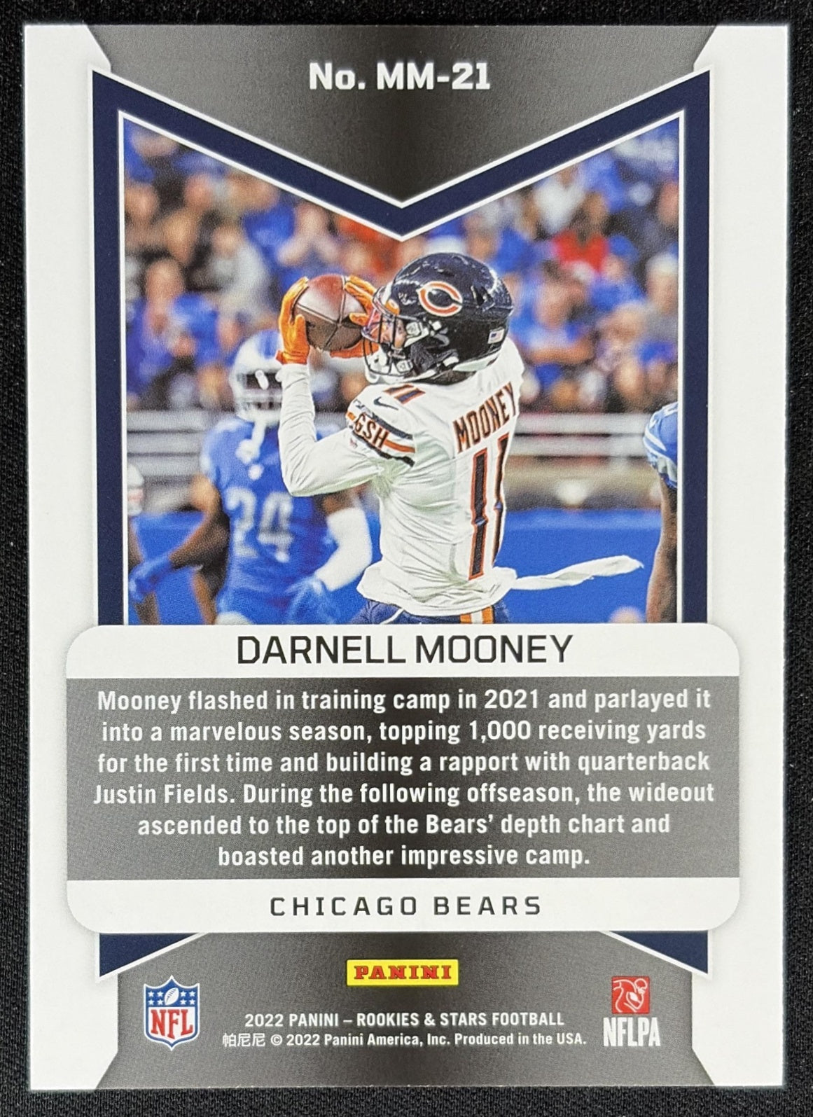 Darnell Mooney 2022 Panini Rookies & Stars Man In Motion Bears Sports Trading Card
