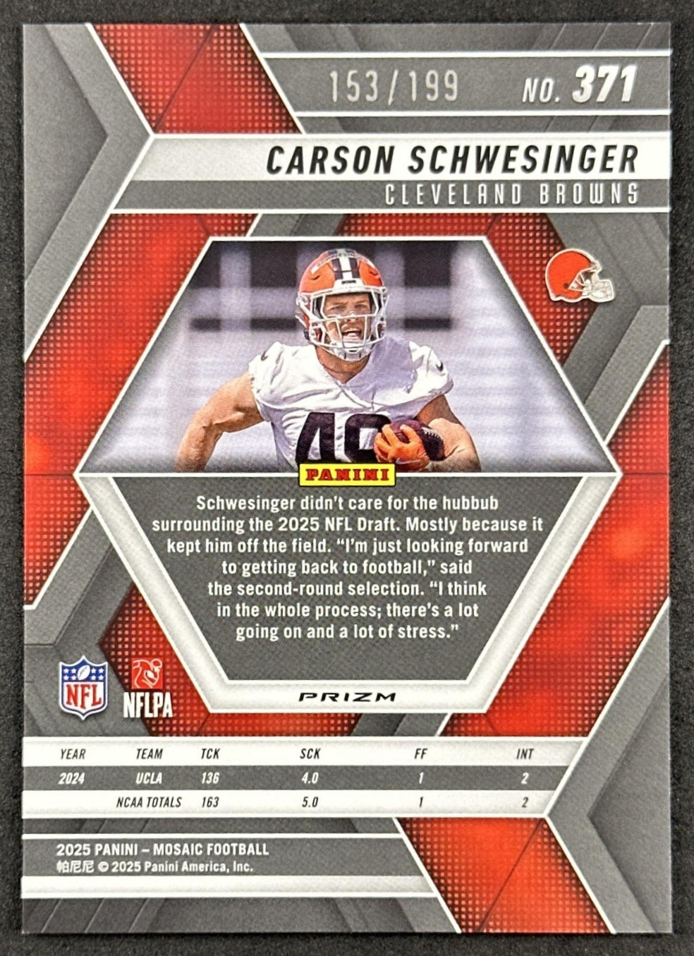 Carson Schwesinger 2025 Panini Mosaic Rookies Orange Prizm /199 Browns Sports Trading Cards