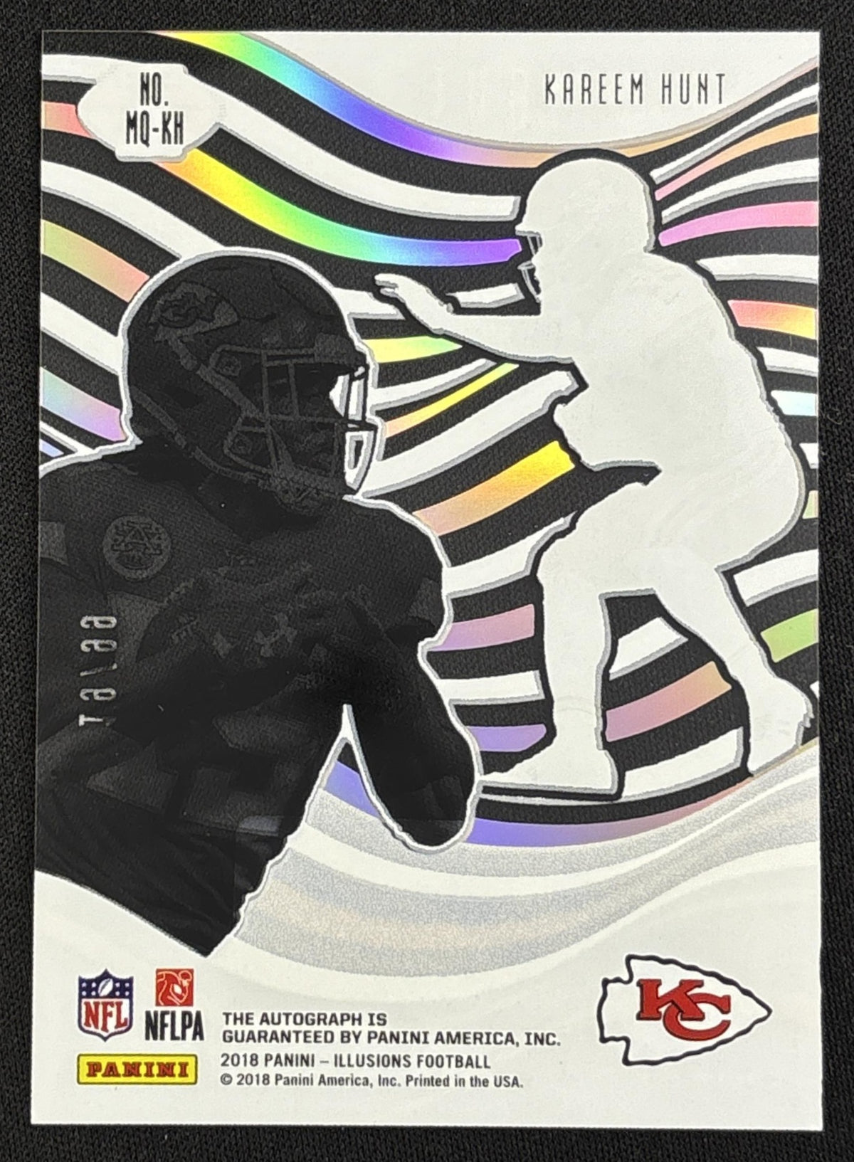 Kareem Hunt 2018 Panini Illusions Mystique Auto Holo Silver /99 Chiefs back