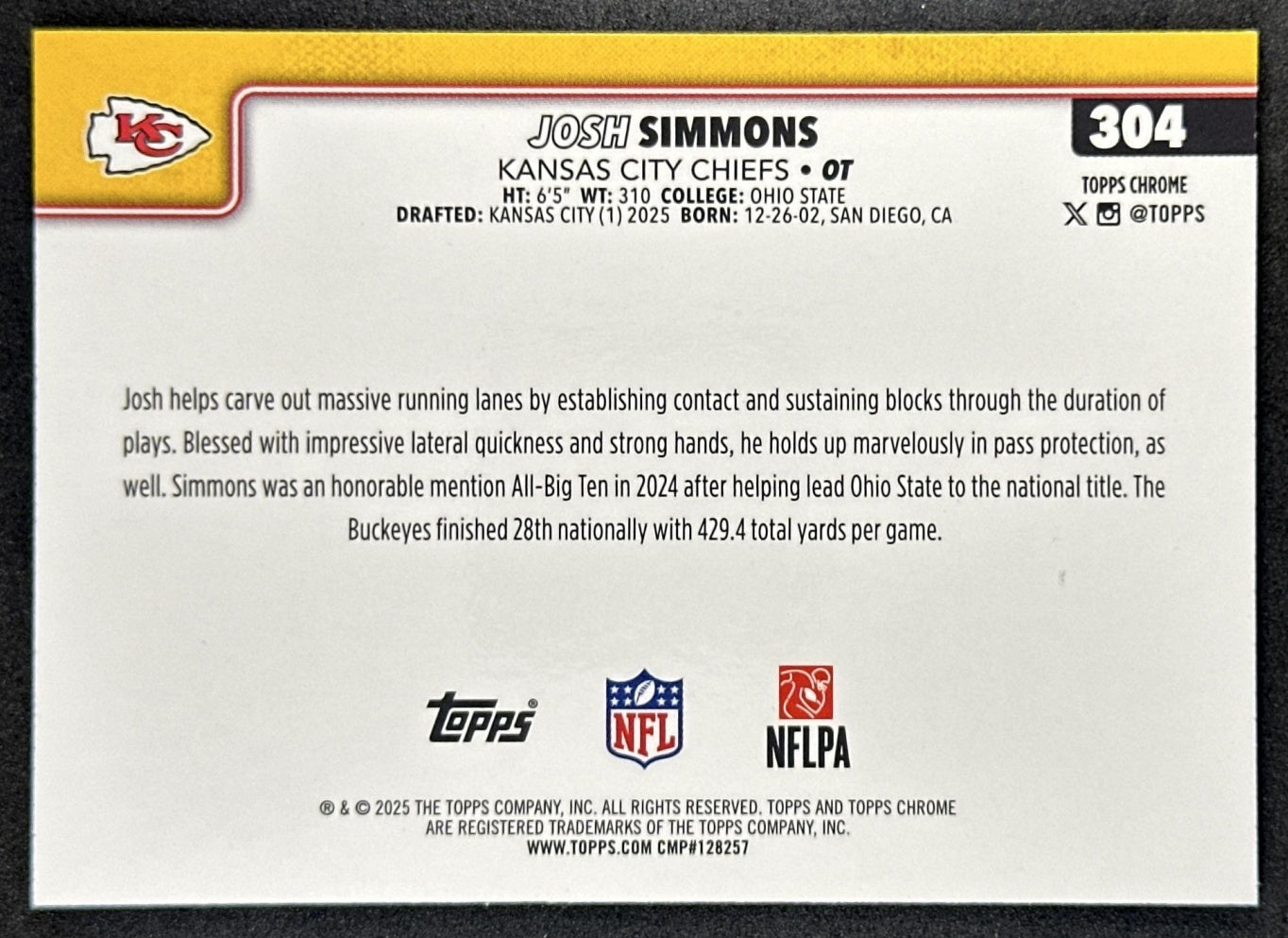 Josh Simmons 2025 Chrome Rookie Football Leather Green Refractor /99 Chiefs back