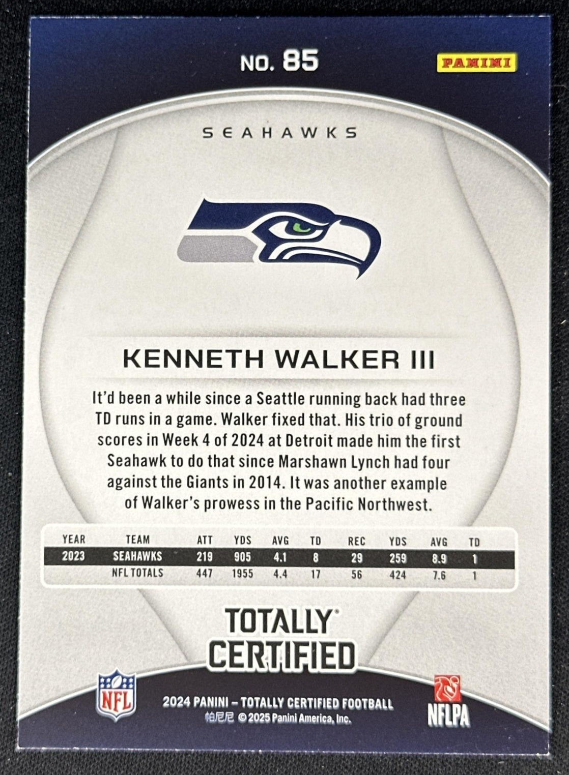 Kenneth Walker III 2024 Panini Totally Certified Marron Seahawks back