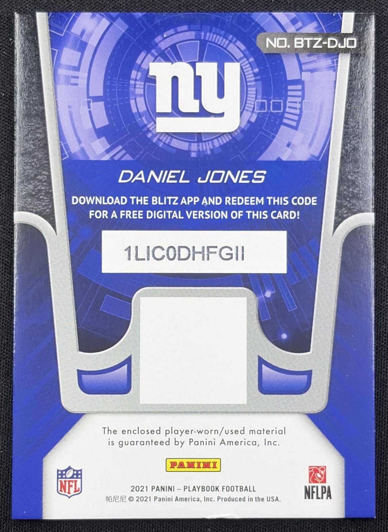Daniel Jones 2021 Panini Playbook Blitz Memorabilia Giants New York Giants
