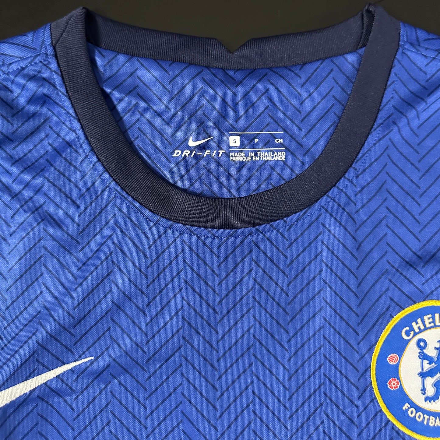 Mason Mount Signed Chelsea Jersey Autograph (Beckett Witnessed)