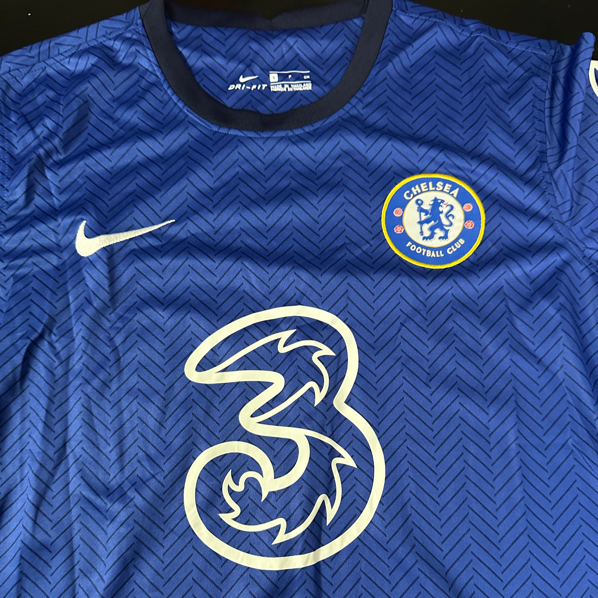 Mason Mount Signed Chelsea Jersey Autograph (Beckett Witnessed)