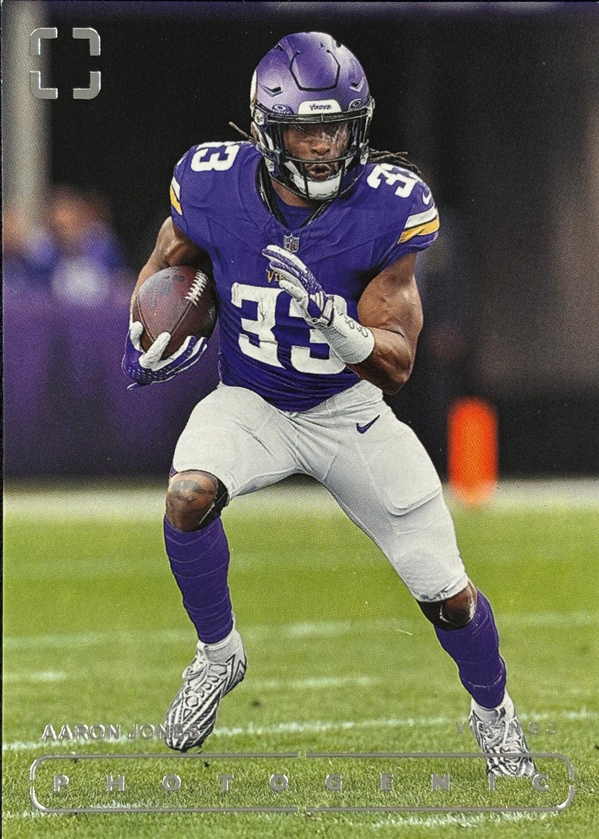 Aaron Jones Photogenic Vikings Sports Card