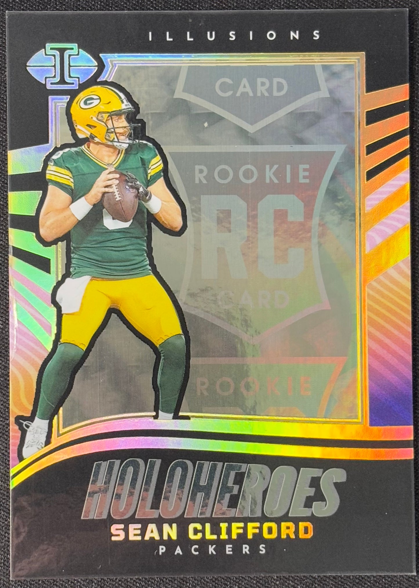 *Damaged* Sean Clifford Illusions Rookie Holoheroes Gold /10