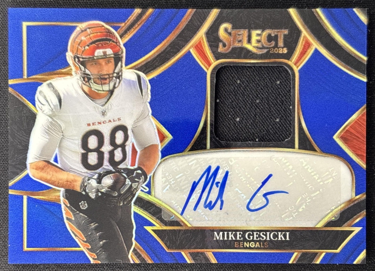 Mike Gesicki 2025 Panini Select Signature Memorabilia Blue Prizm /149 Bengals front