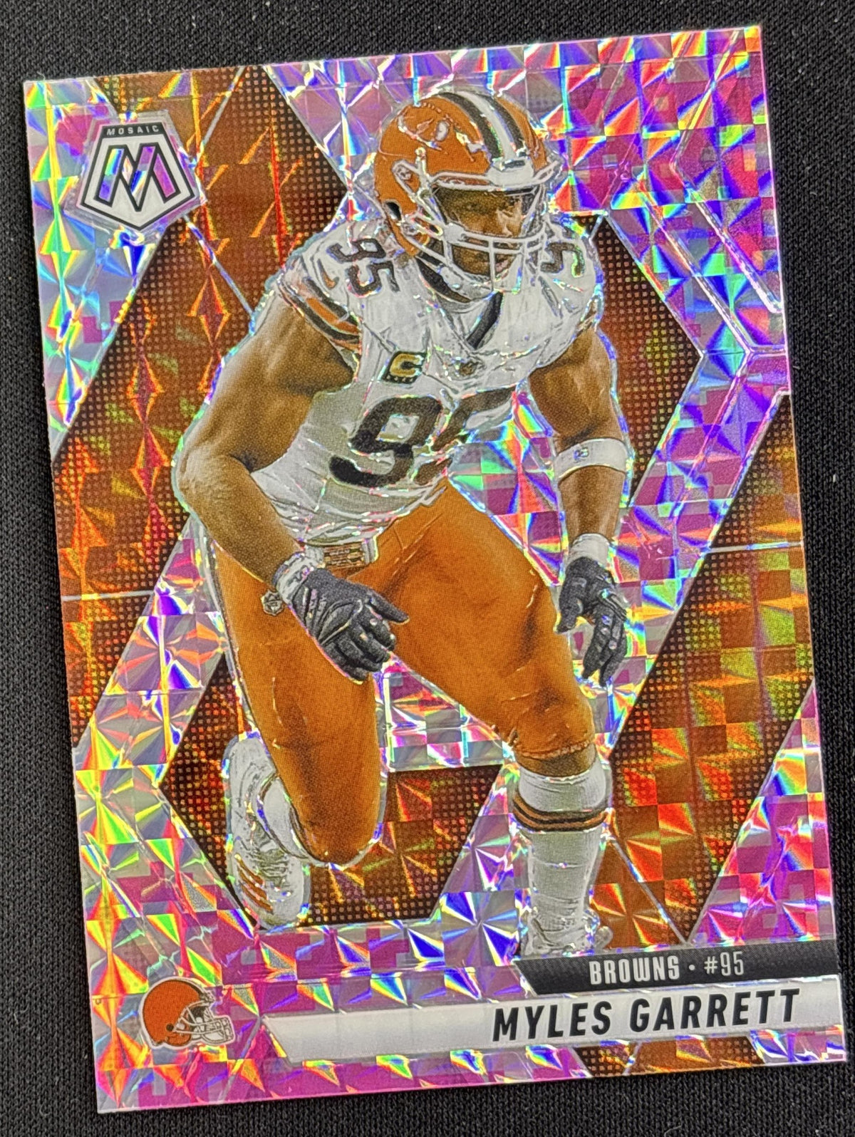 Myles Garrett 2025 Panini Mosaic Camo Pink Prizm Browns Cleveland Browns