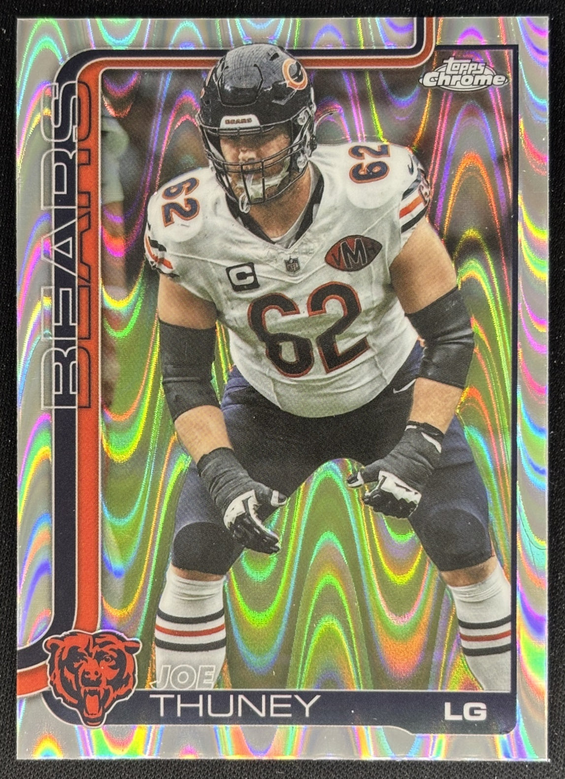 Joe Thuney 2025 Topps Chrome RayWave Refractor Bears Sports Trading Cards