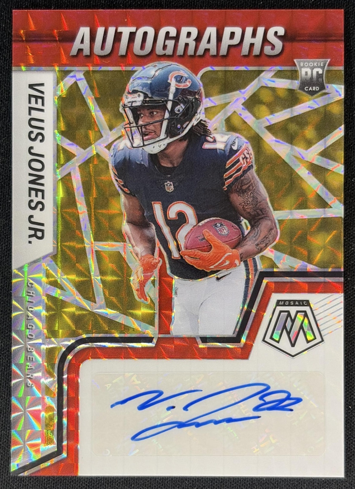 Velus Jones Jr. 2022 Panini Mosaic Rookie Auto Mosaic Bears Sports Trading Cards