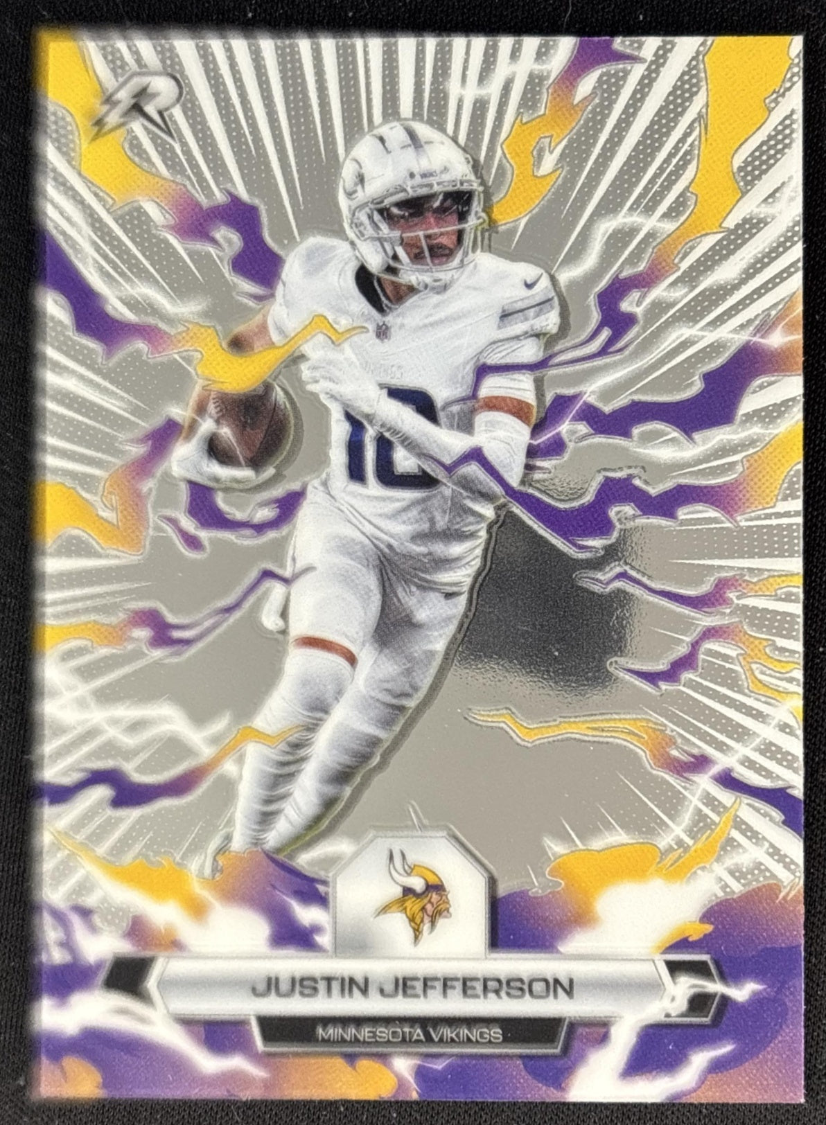 Justin Jefferson 2025 Topps Resurgence Vikings Minnesota Vikings front