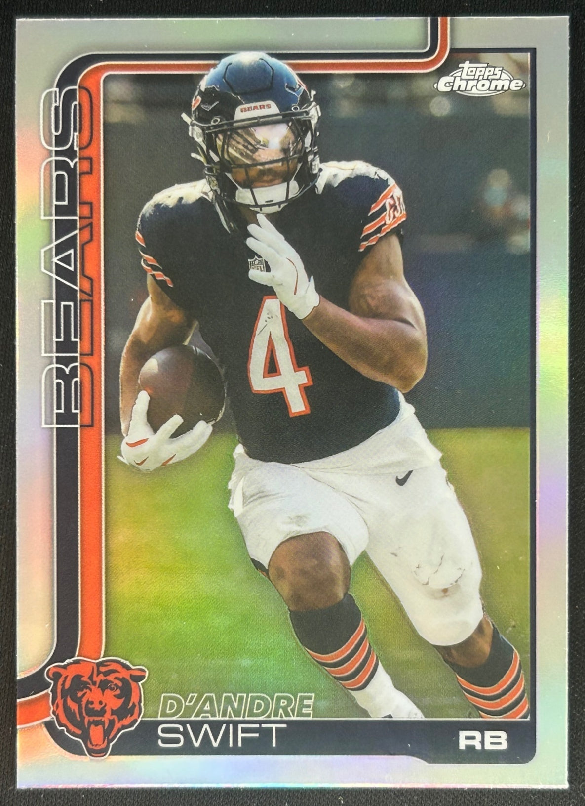 D'Andre Swift 2025 Topps Chrome Refractor Bears Sports Trading Cards
