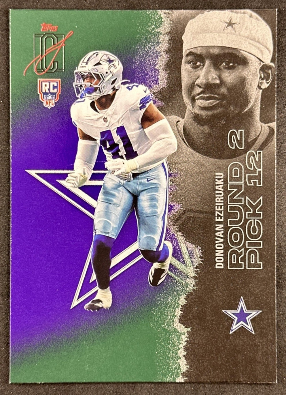 Donovan Ezeiruaku 2025 Topps Signature Class Rookie Green & Purple Foil Cowboys front sports trading card