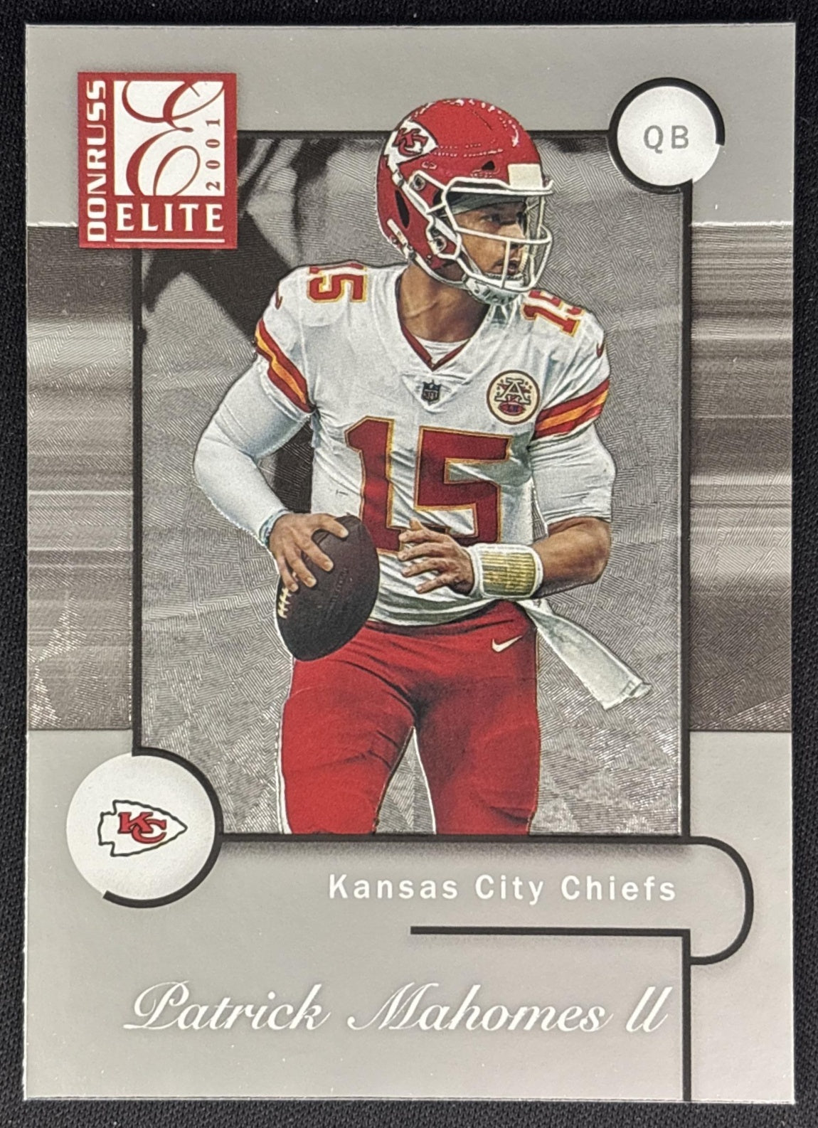 Patrick Mahomes II 2021 Panini Donruss Elite 2001 Chiefs