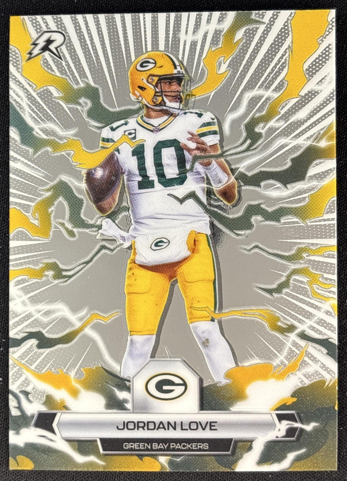 Jordan Love 2025 Topps Resurgence Packers Green Bay Packers front