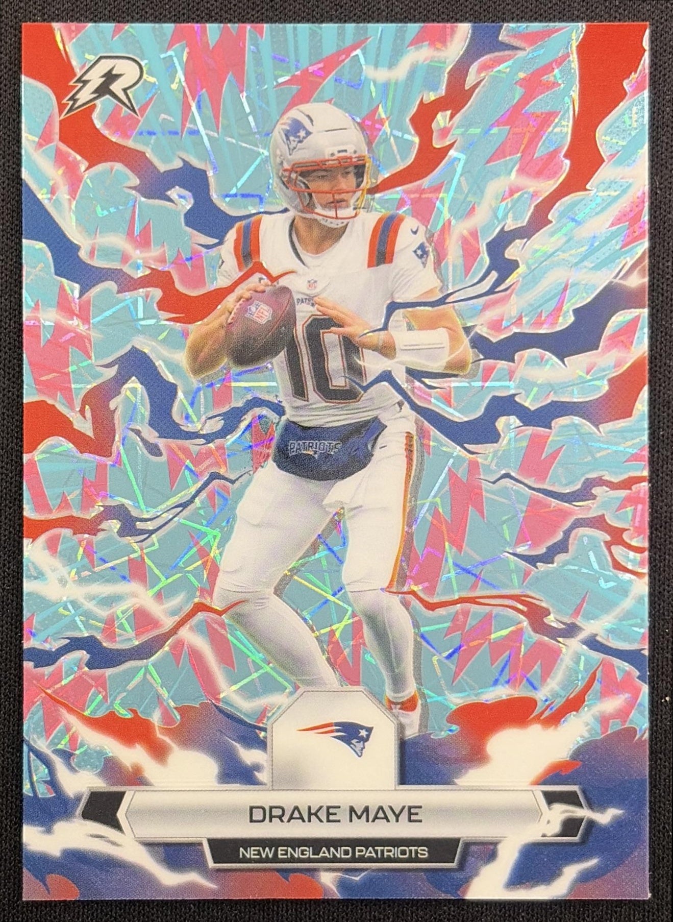 Drake Maye 2025 Topps Resurgence Sky Blue and Pink Shock Refractor Patriots New England Patriots