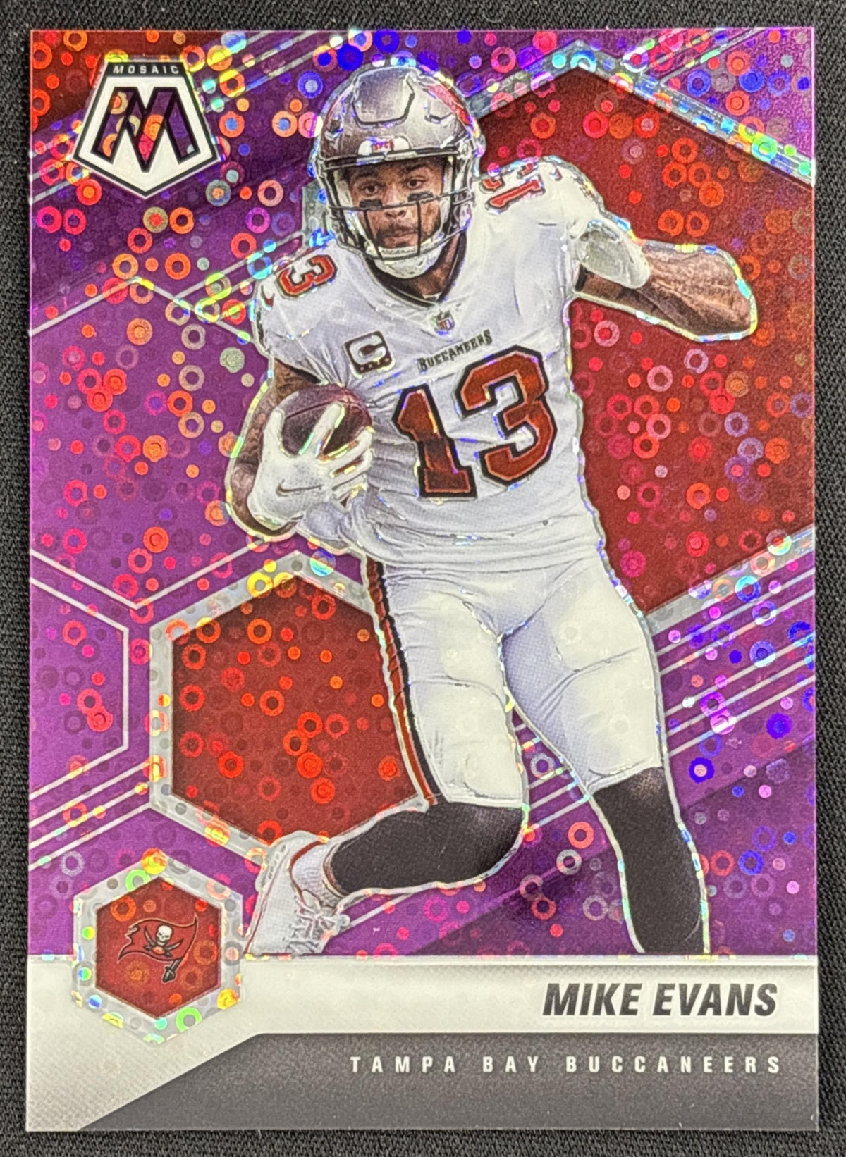 Mike Evans 2021 Panini Mosaic No Huddle Prizm Purple /50 Buccaneers