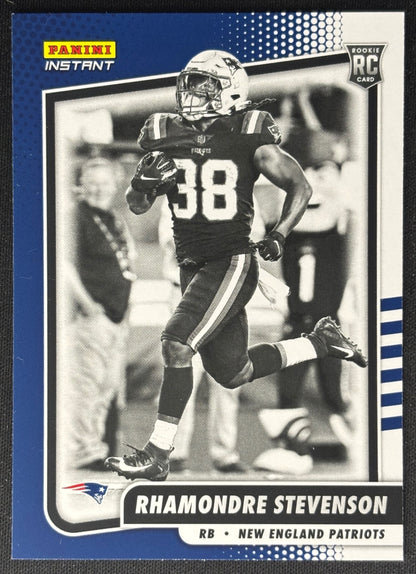 Rhamondre Stevenson 2021 Instant Black and White Rookies Patriots - Front