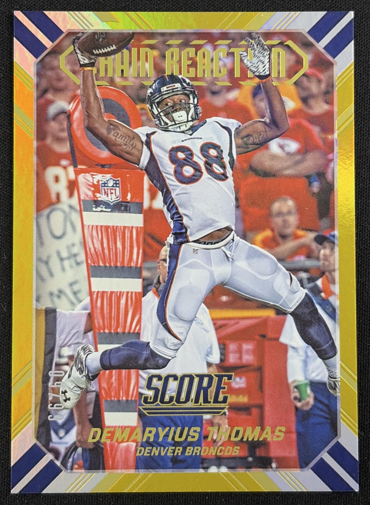 Demaryius Thomas 2016 Panini Score Chain Reaction Jumbo Gold /99 Broncos - front