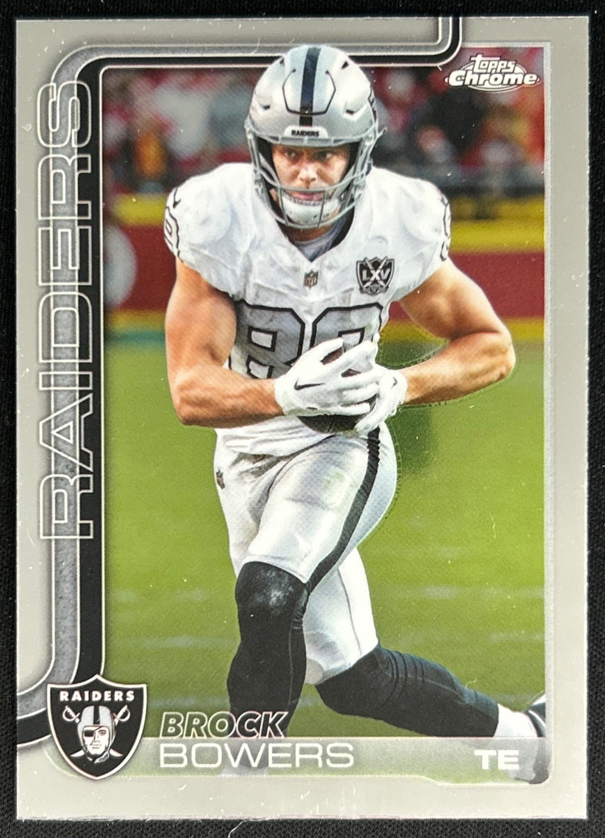 Brock Bowers 2025 Topps Chrome Raiders Default Title Sports Trading Cards