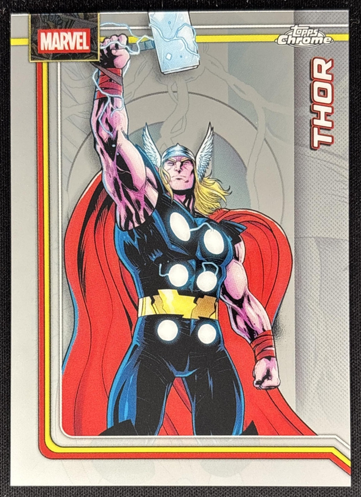 Thor 2026 Topps Chrome Marvel Comics front