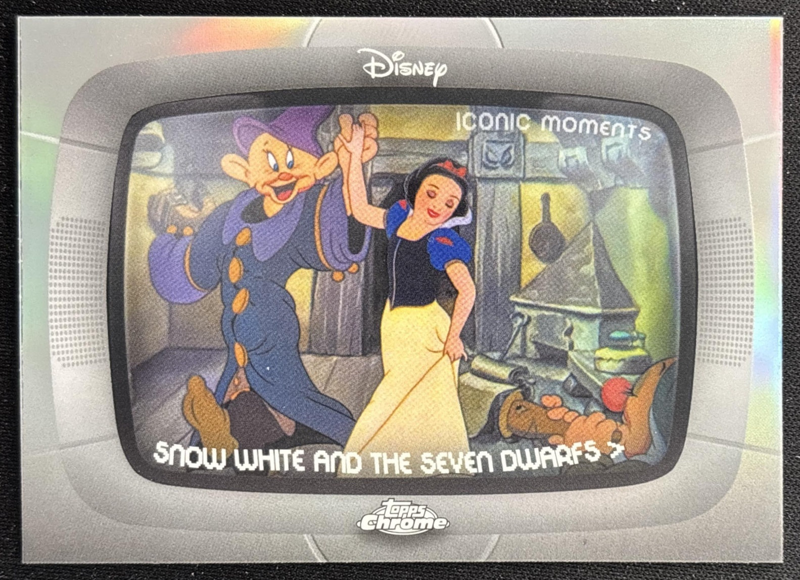 Isn't This a Silly Song? 2026 Chrome Disney Iconic Moments Snow White and the Seven Dwarfs front