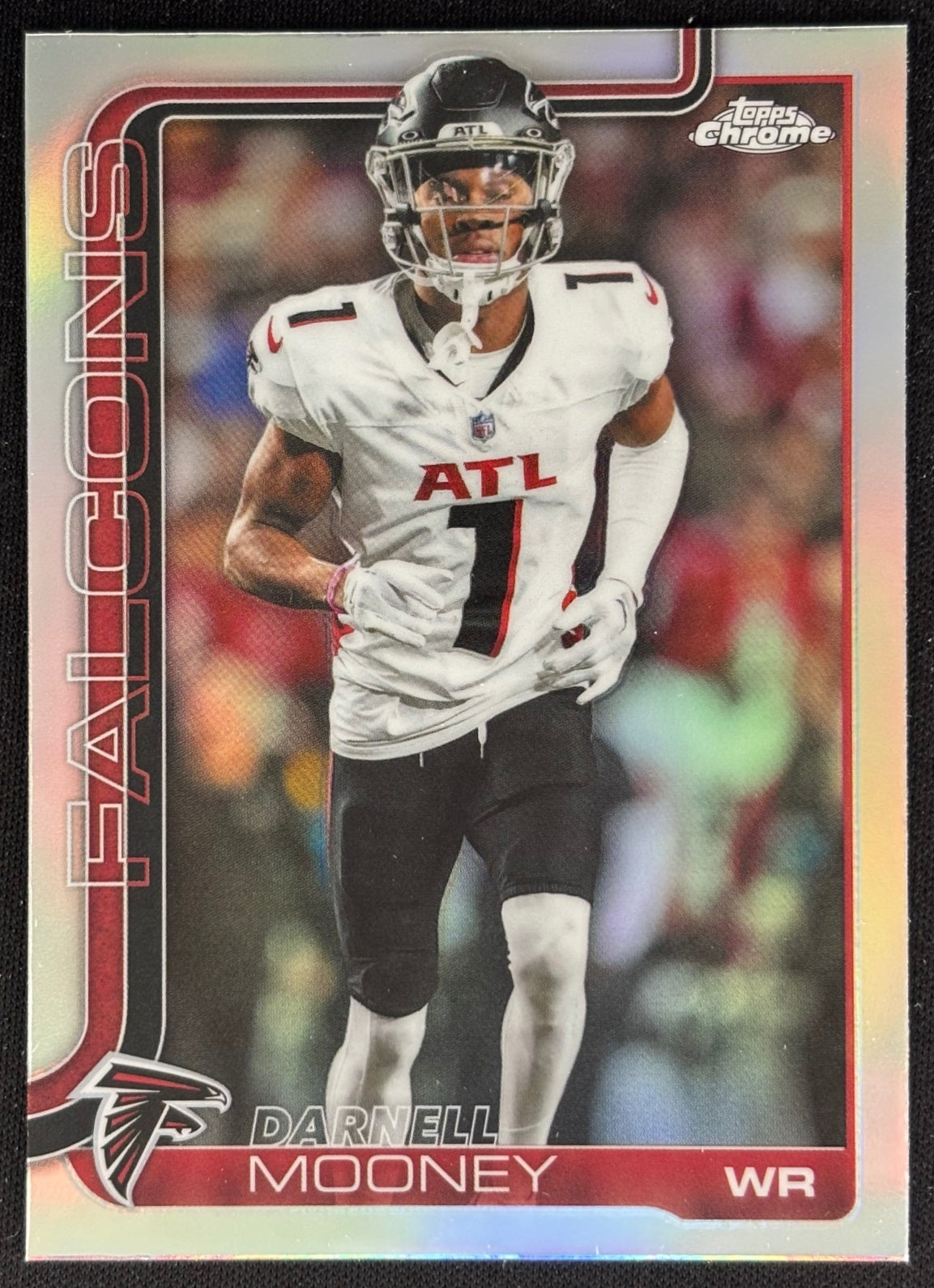 Darnell Mooney 2025 Topps Chrome Refractor Falcons Sports Trading Cards