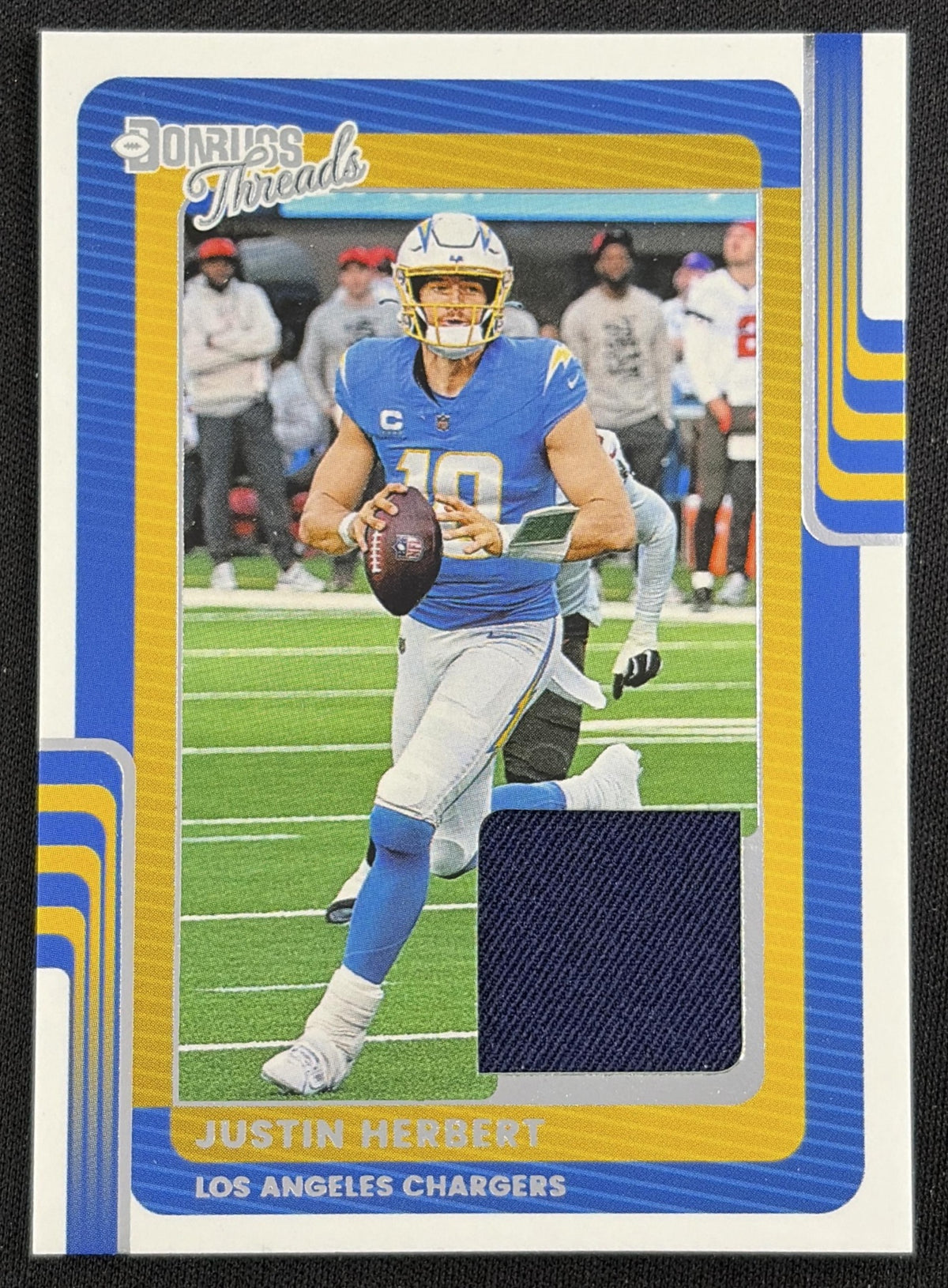 Justin Herbert 2025 Panini Donruss Threads Chargers - Front