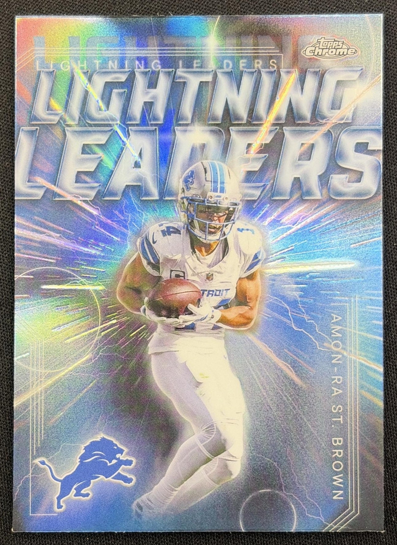 Amon-Ra St. Brown 2025 Topps Chrome Lightning Leaders Lions