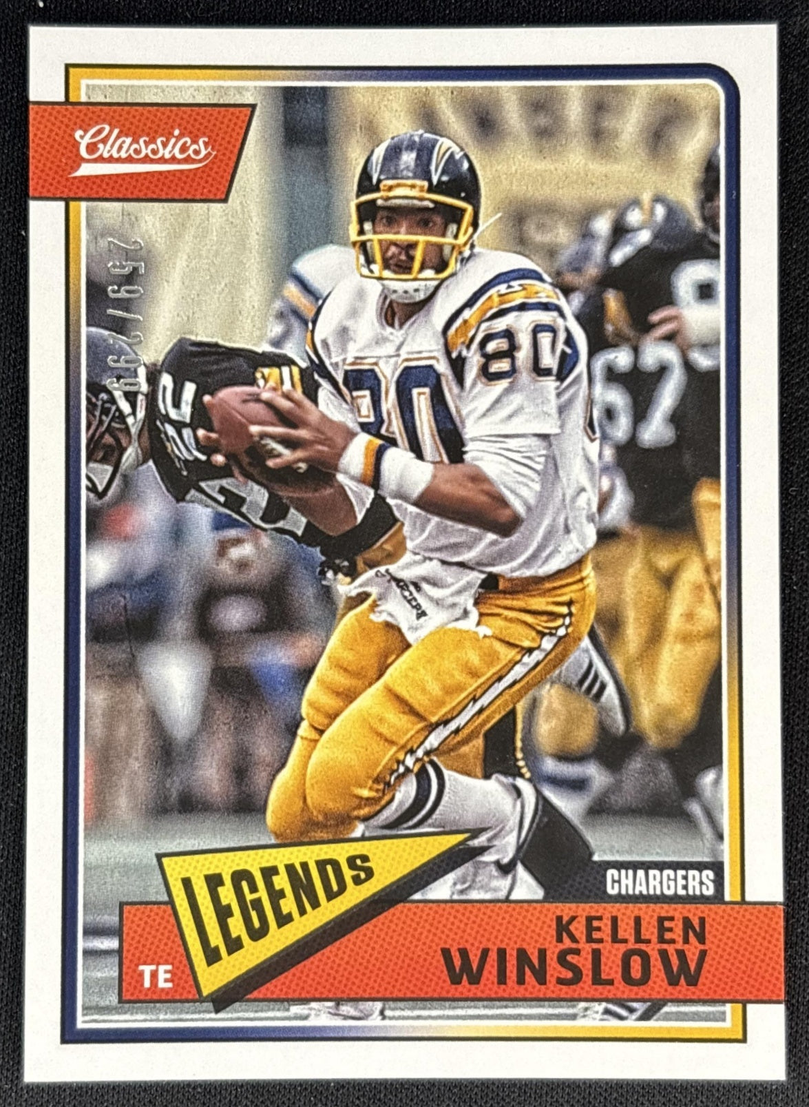 Kellen Winslow 2018 Panini Classics Red Back /299 Chargers front
