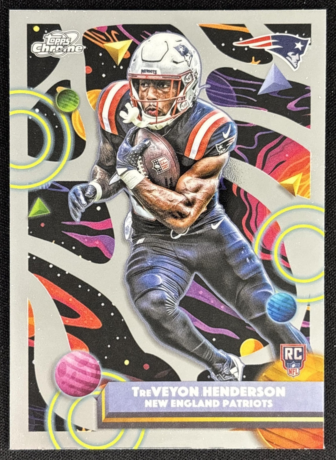 TreVeyon Henderson 2025 Topps Cosmic Chrome Patriots