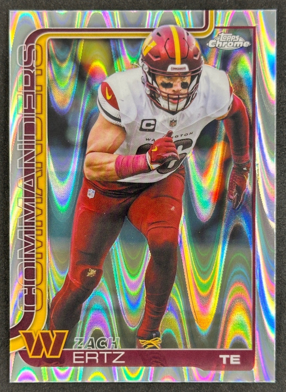 Zach Ertz 2025 Topps Chrome RayWave Refractor Commanders Sports Trading Cards