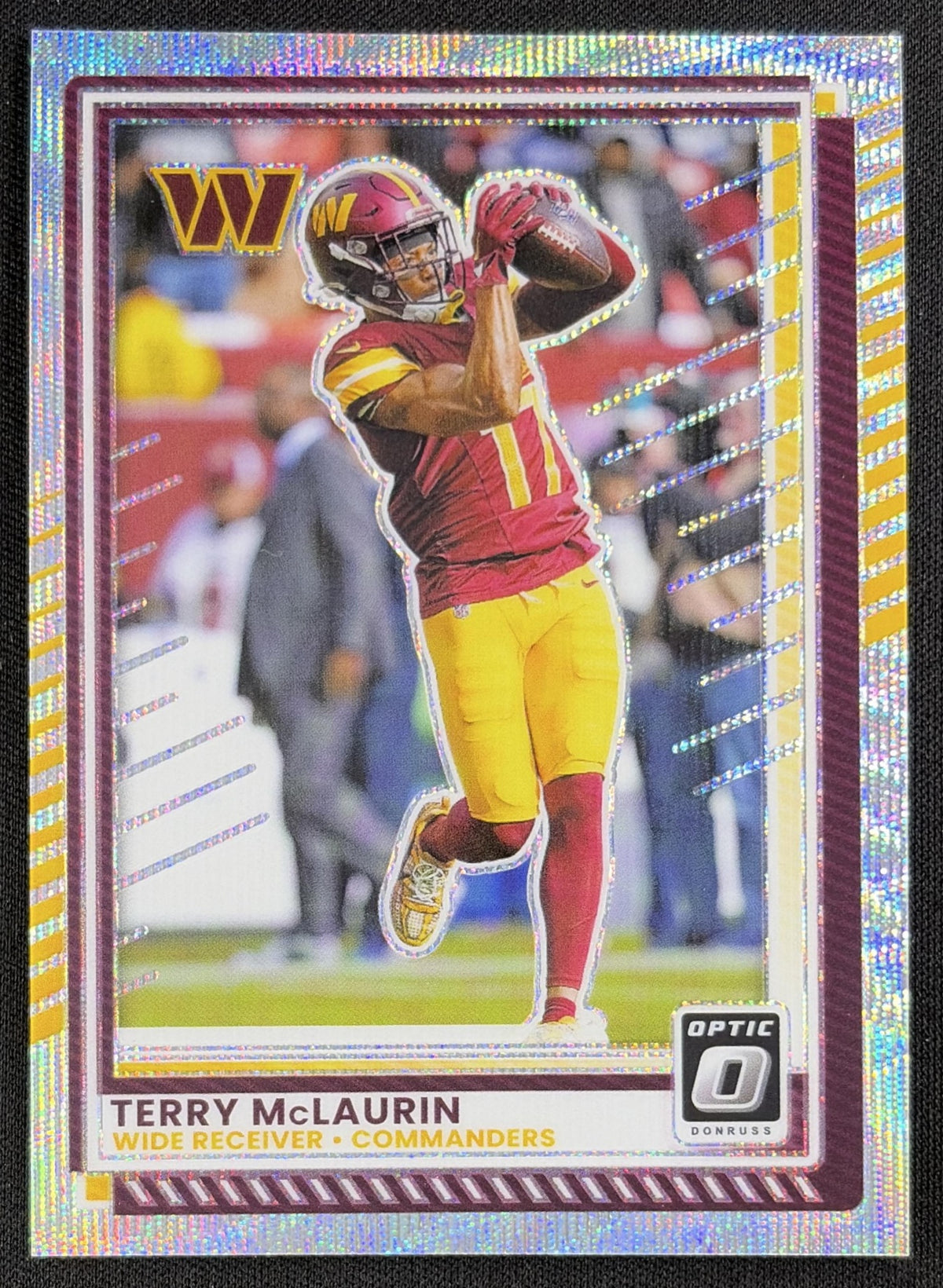 Terry McLaurin 2025 Panini Donruss Optic Wave Prizm /300 Commanders