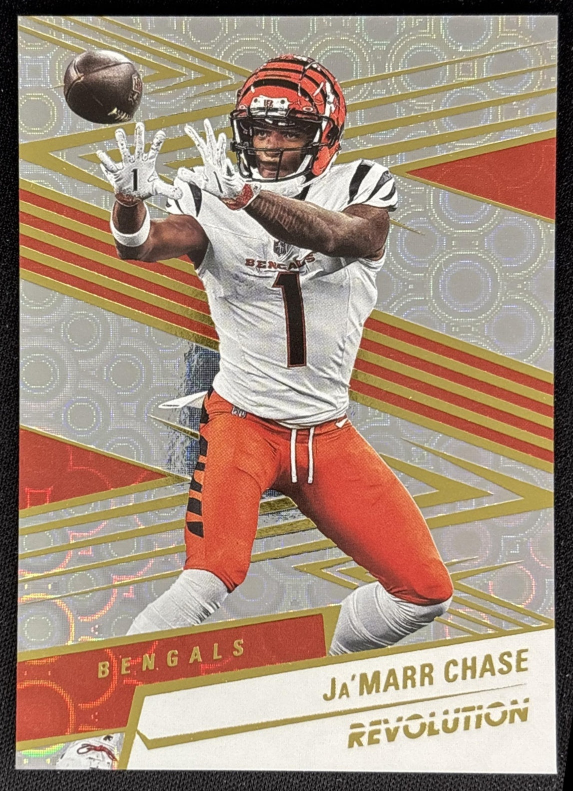 Ja'Marr Chase 2025 Panini Revolution Groove Bengals Default Title Sports Trading Cards