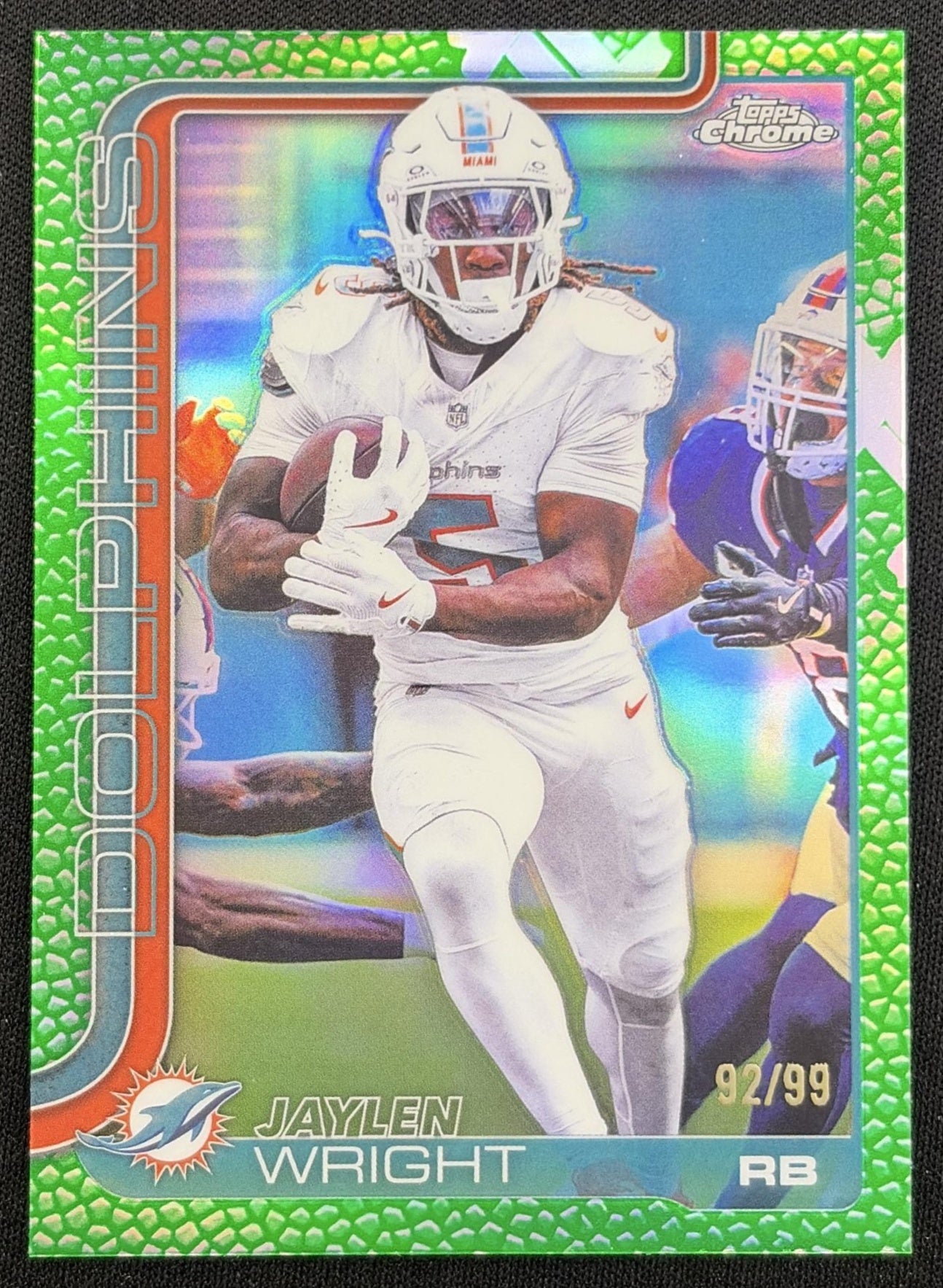 Jaylen Wright 2025 Topps Chrome Football Leather Green Refractor /99 Dolphins