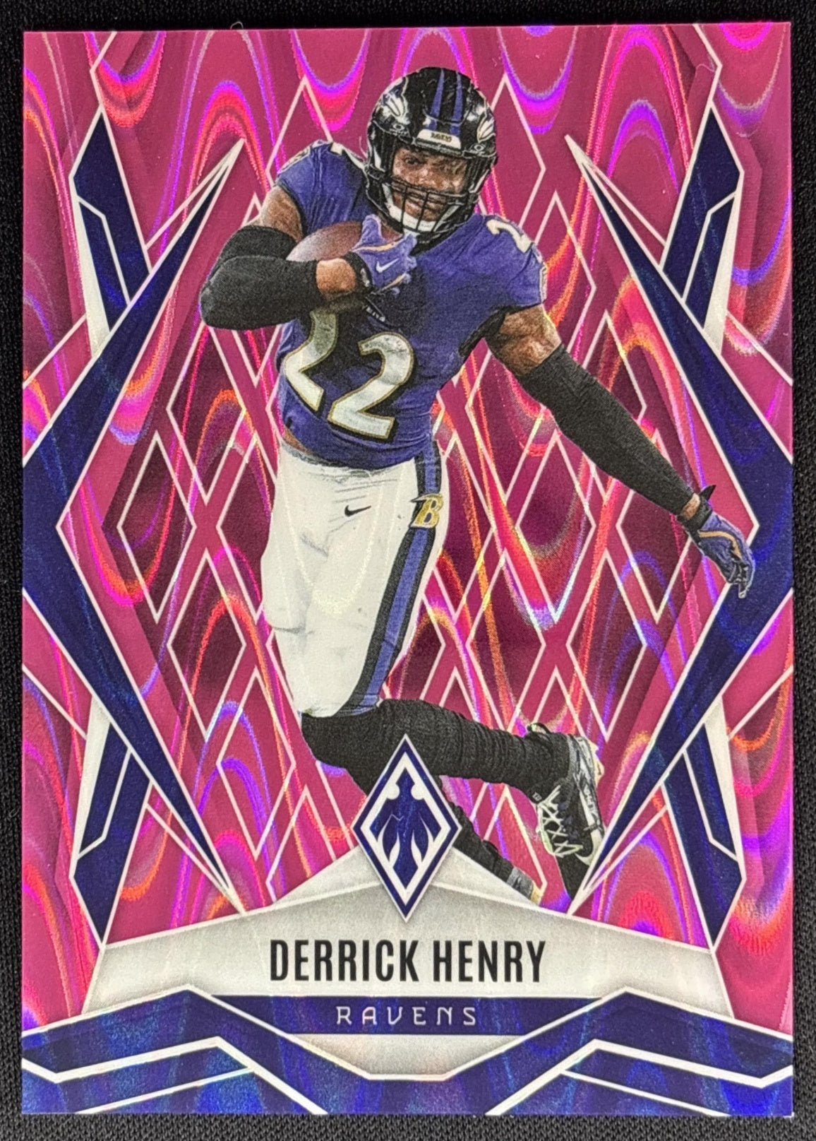 Derrick Henry 2025 Panini Phoenix Pink Seismic Prizm /75 Ravens Sports Trading Cards