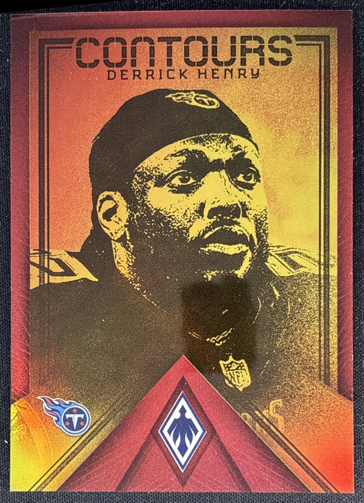 Derrick Henry 2022 Panini Phoenix Contours Red /199 Titans Sports Trading Card