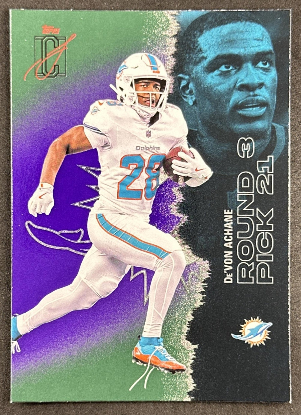 De'Von Achane 2025 Topps Signature Class Veteran Green & Purple Foil Dolphins