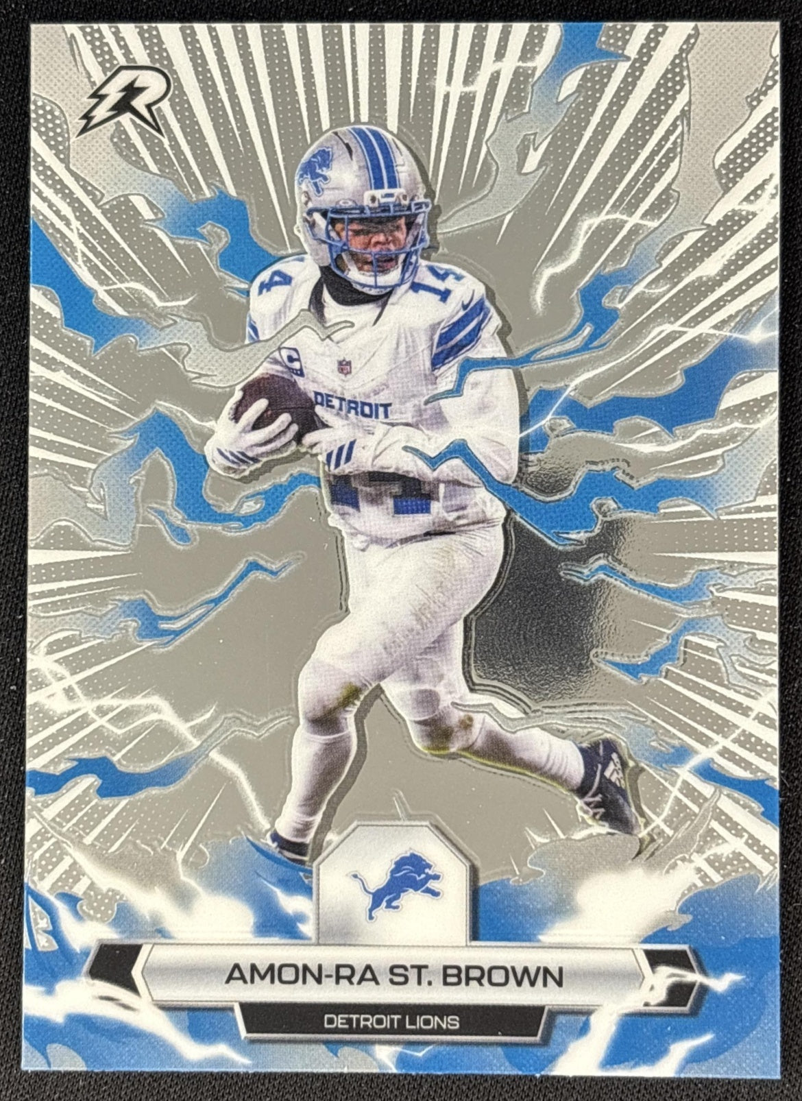 Amon-Ra St. Brown 2025 Topps Resurgence Lions Detroit Lions front