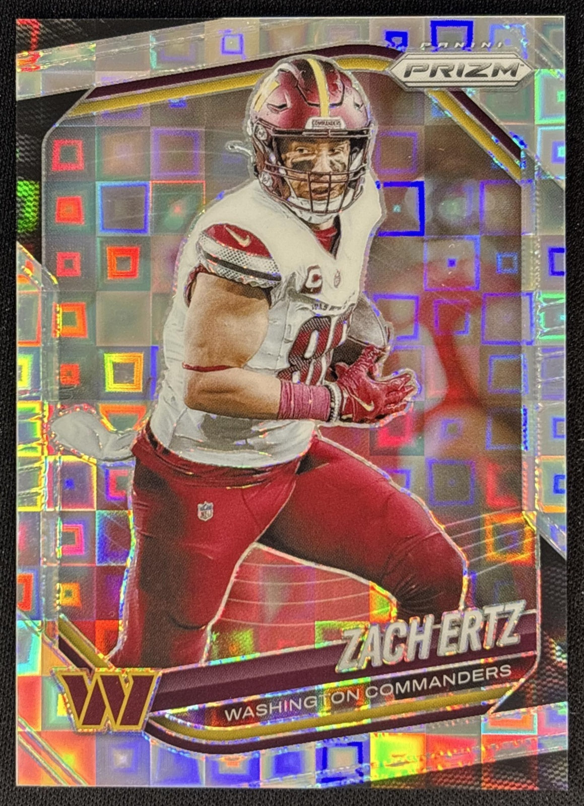 Zach Ertz 2025 Panini Prizm Pandora /400 Commanders front
