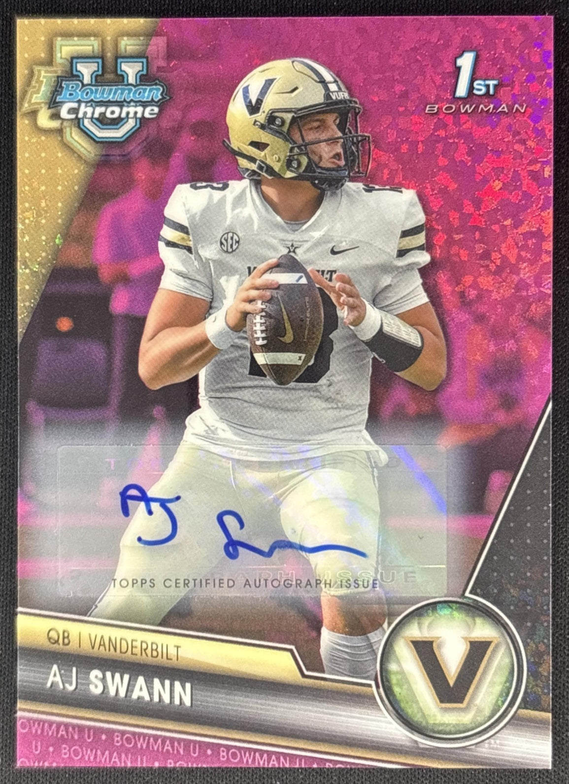 AJ Swann 2023 University Chrome Prospect Auto Fuschia Mini Diamond Refractor /150 Commodores front