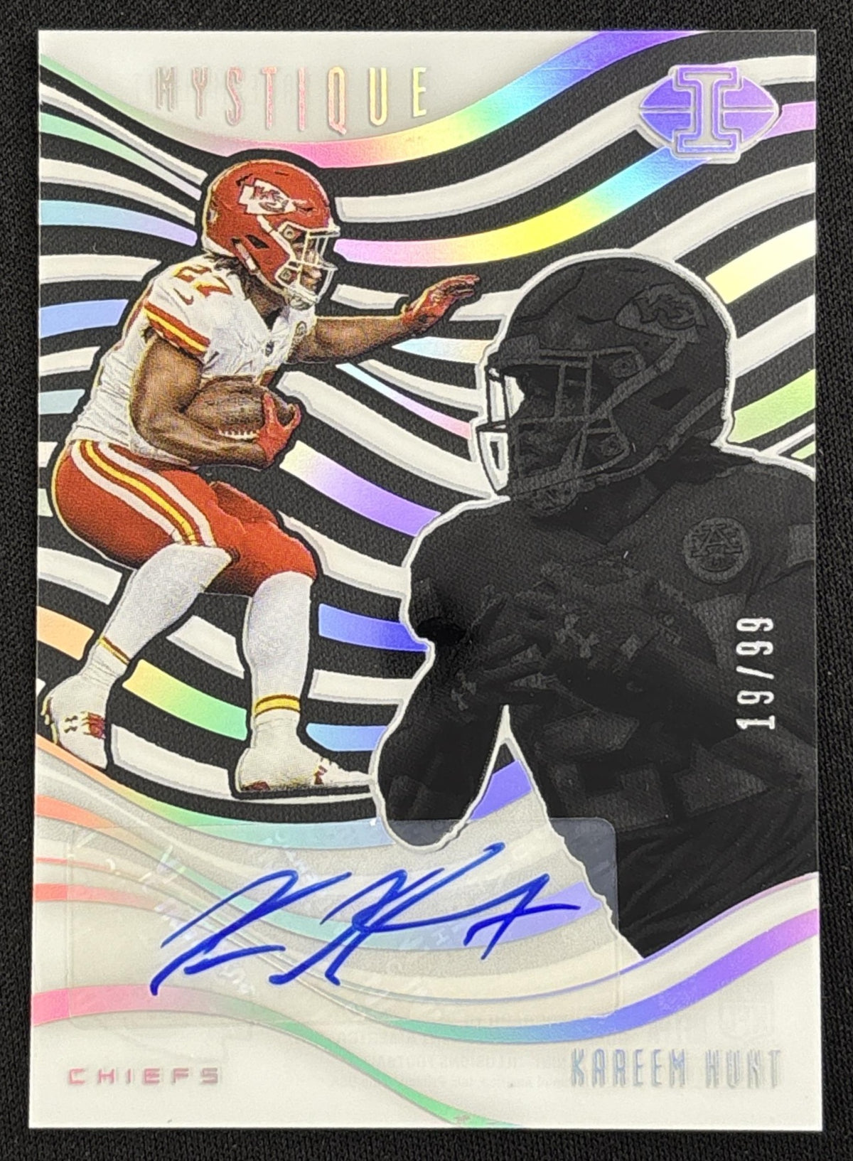 Kareem Hunt 2018 Panini Illusions Mystique Auto Holo Silver /99 Chiefs front