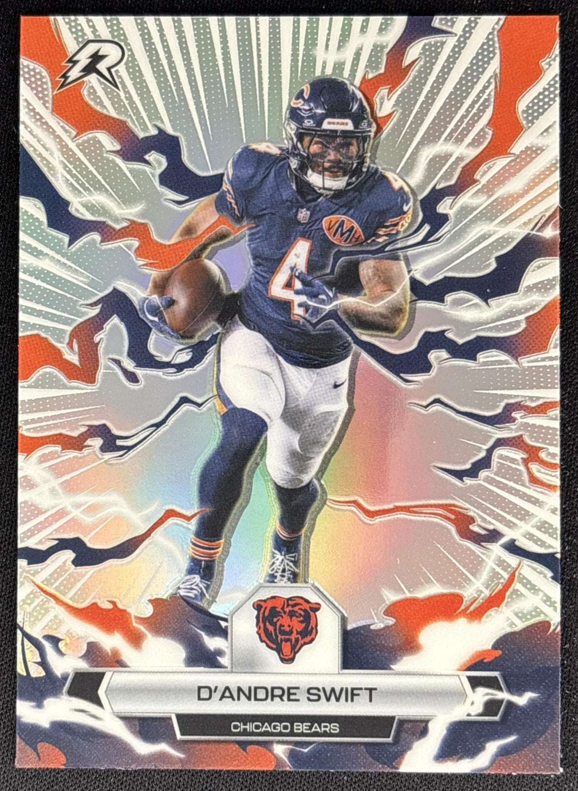 D'Andre Swift 2025 Topps Resurgence Refractor Bears