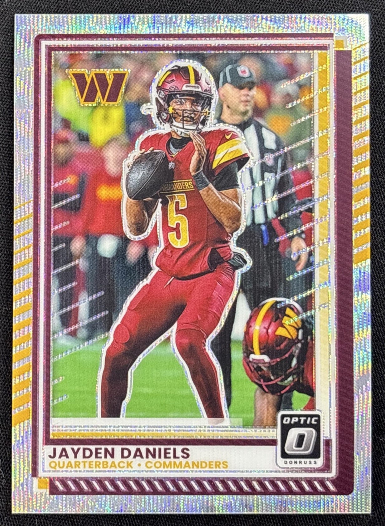 Jayden Daniels 2025 Panini Donruss Optic Wave Prizm /300 Commanders