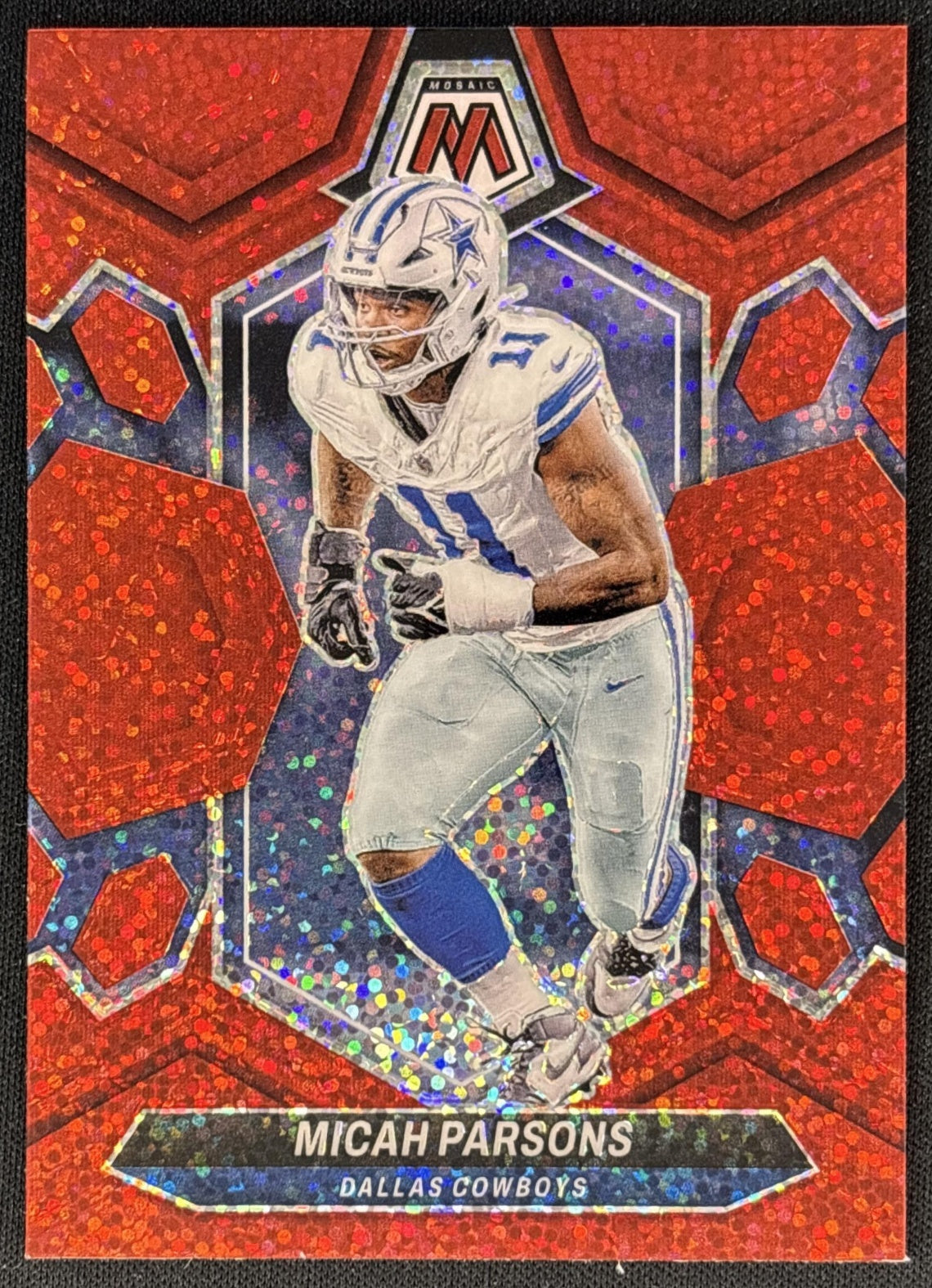 Micah Parsons 2024 Panini Mosaic Red Sparkle Prizm Cowboys front